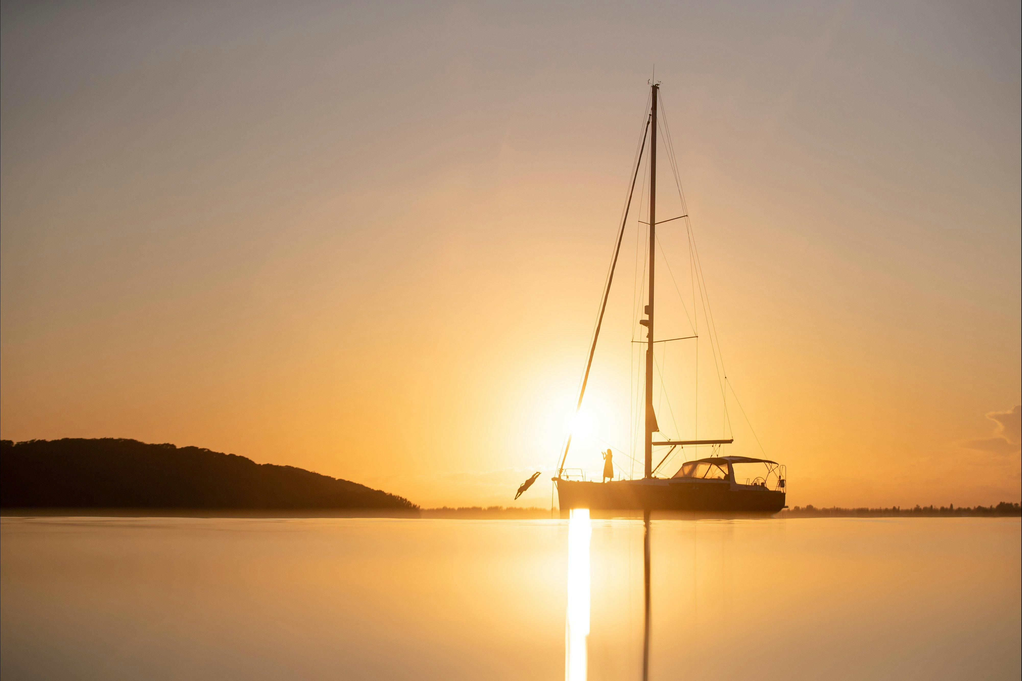Private Yacht Charter 3 hour - Sailing Lake Macquarie