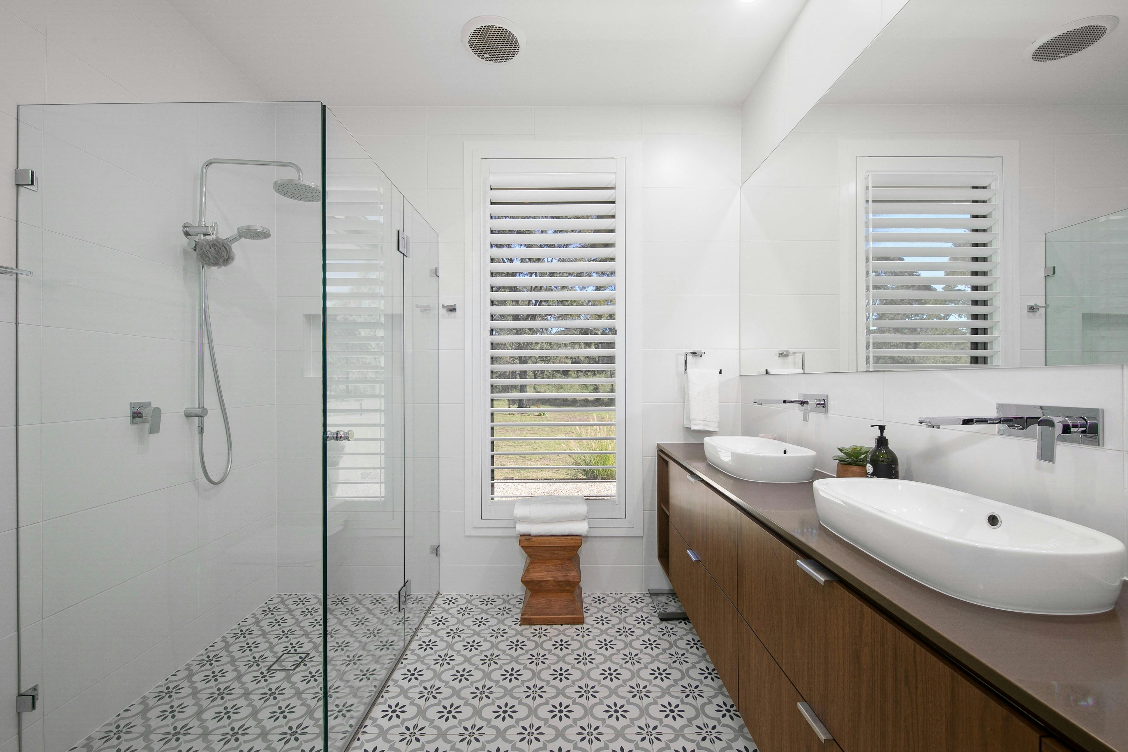 Joey's Crossing - Bathroom