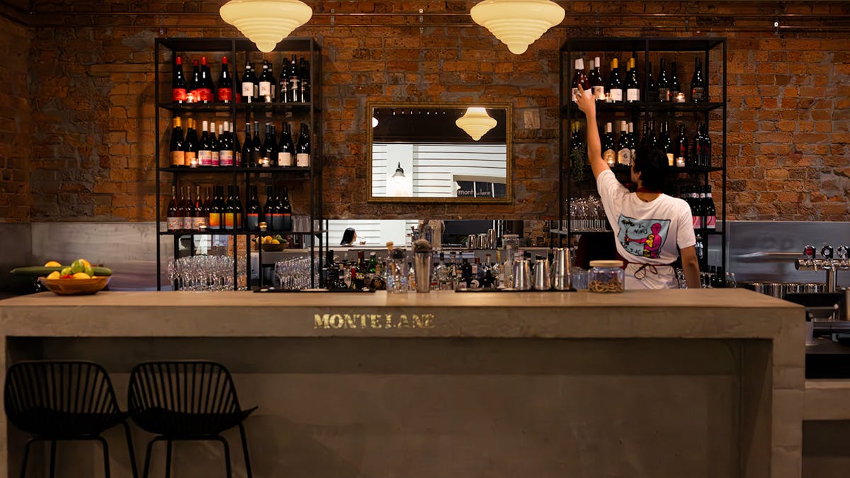 Bar