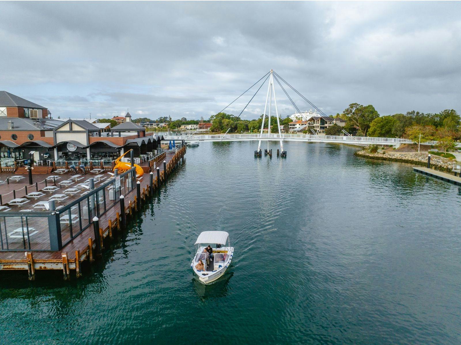 Hire boat in the Mandurah Marina