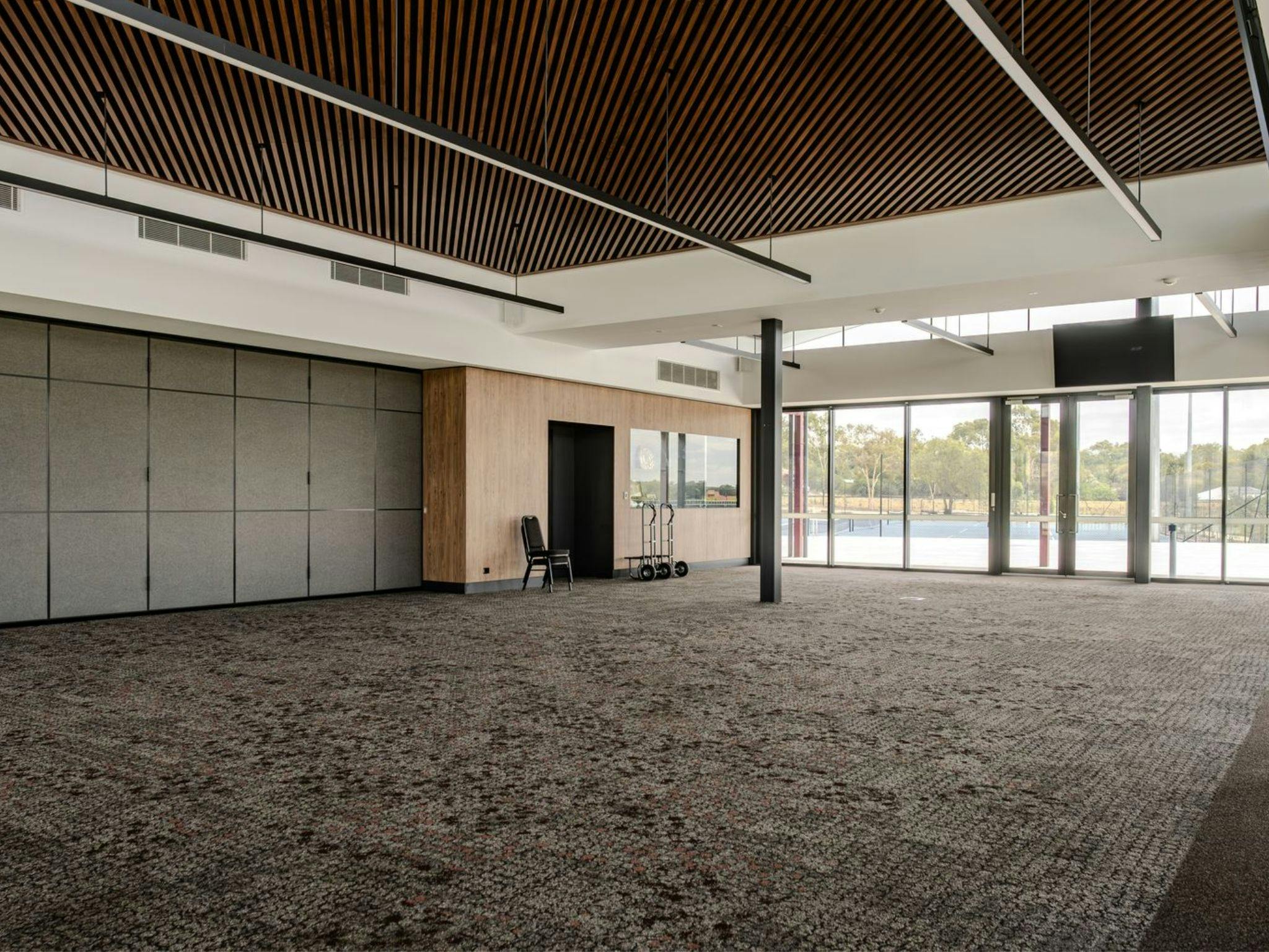 Barossa Park - Court Facing Room