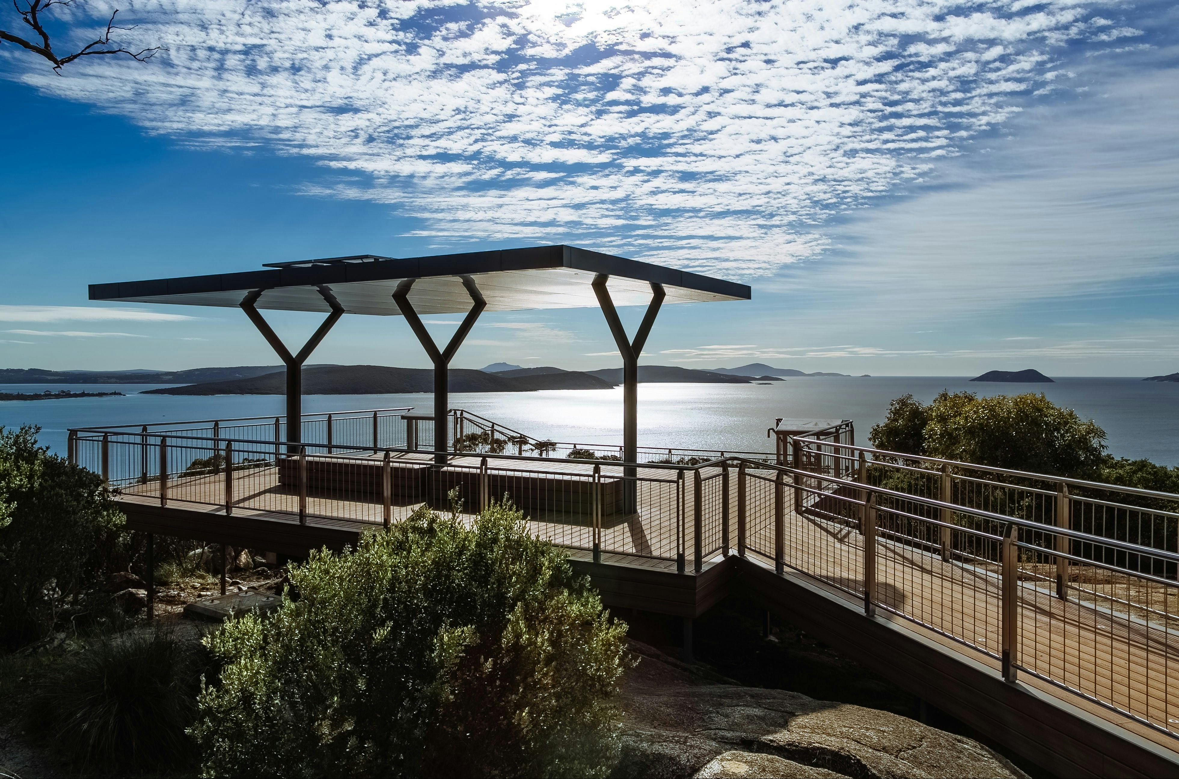 Convoy Walk and Lookout