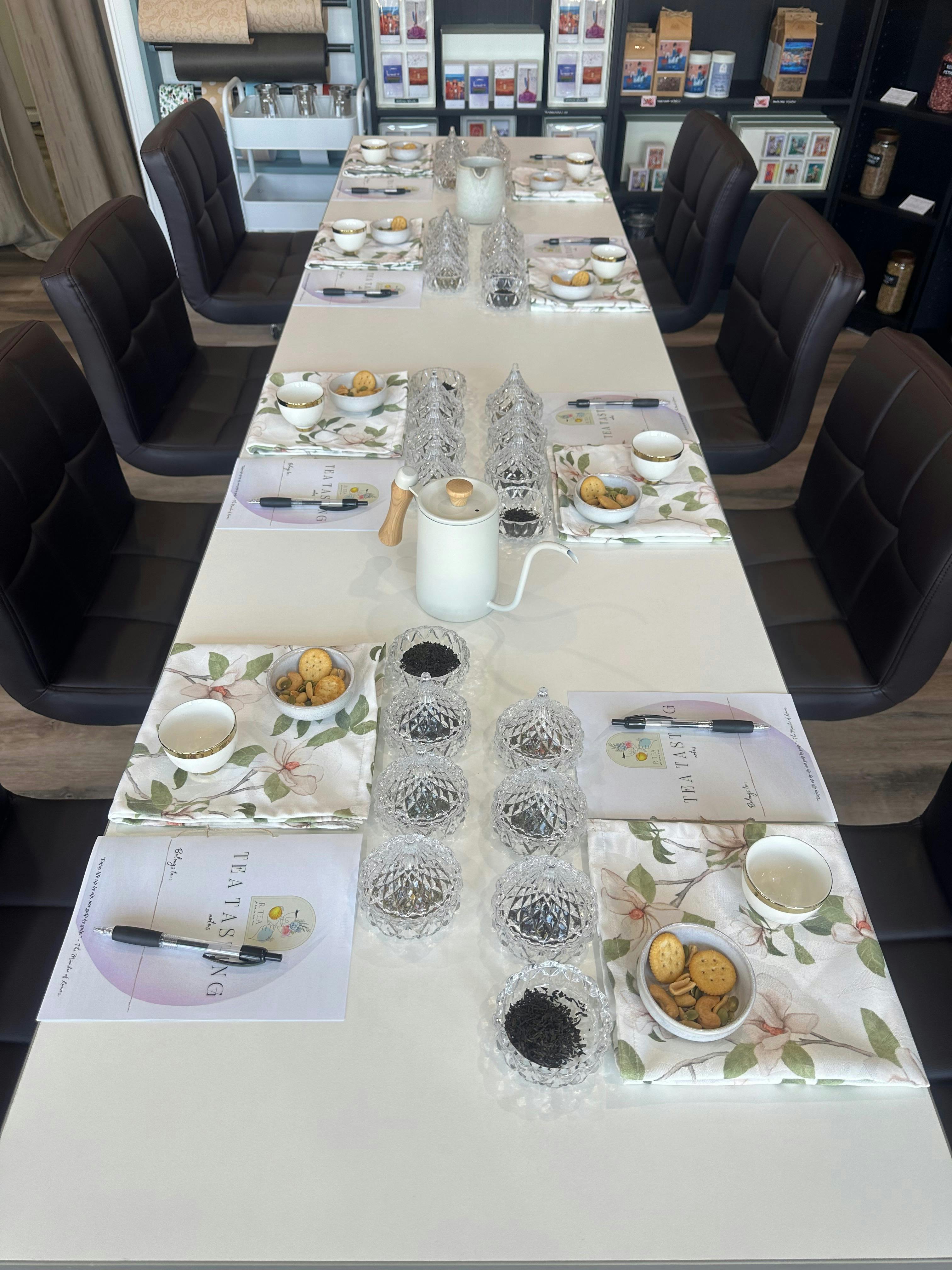 R TEA - Tea Tasting Experience