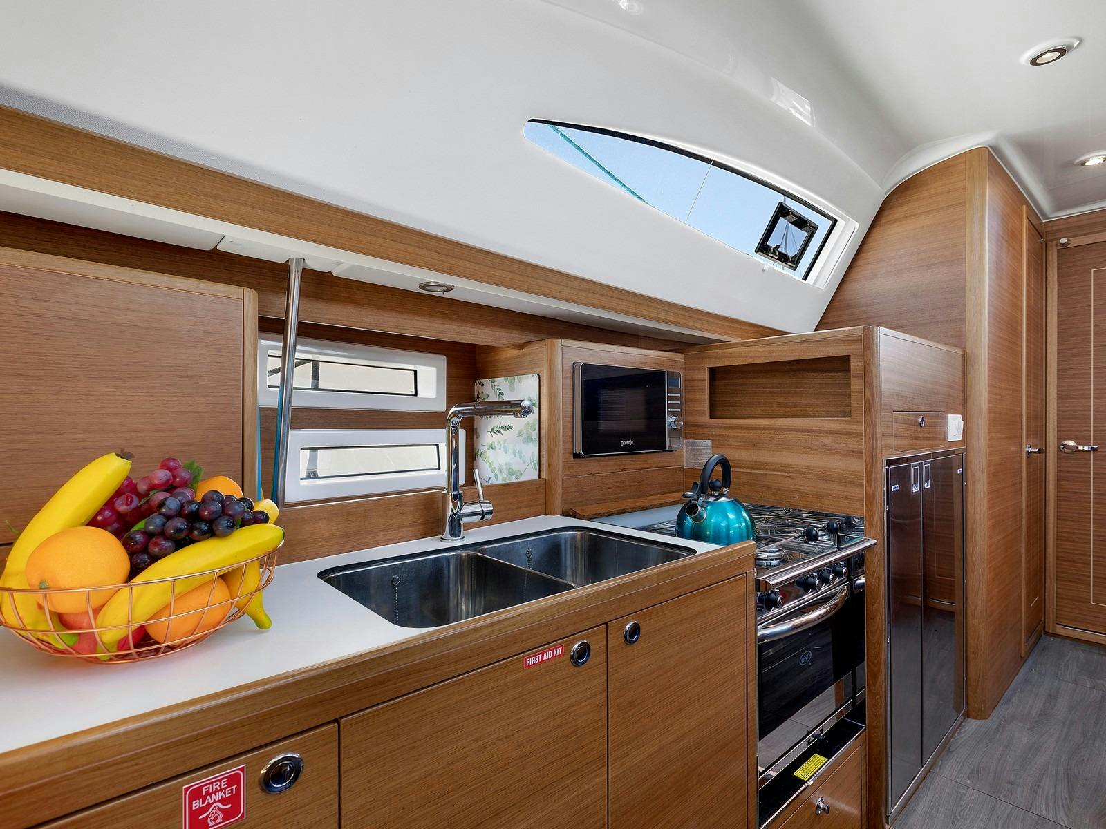 Elan Impression 45.1 - galley