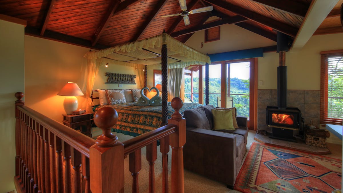 Bed and Breakfast room, internal photo, in-house, queen bed