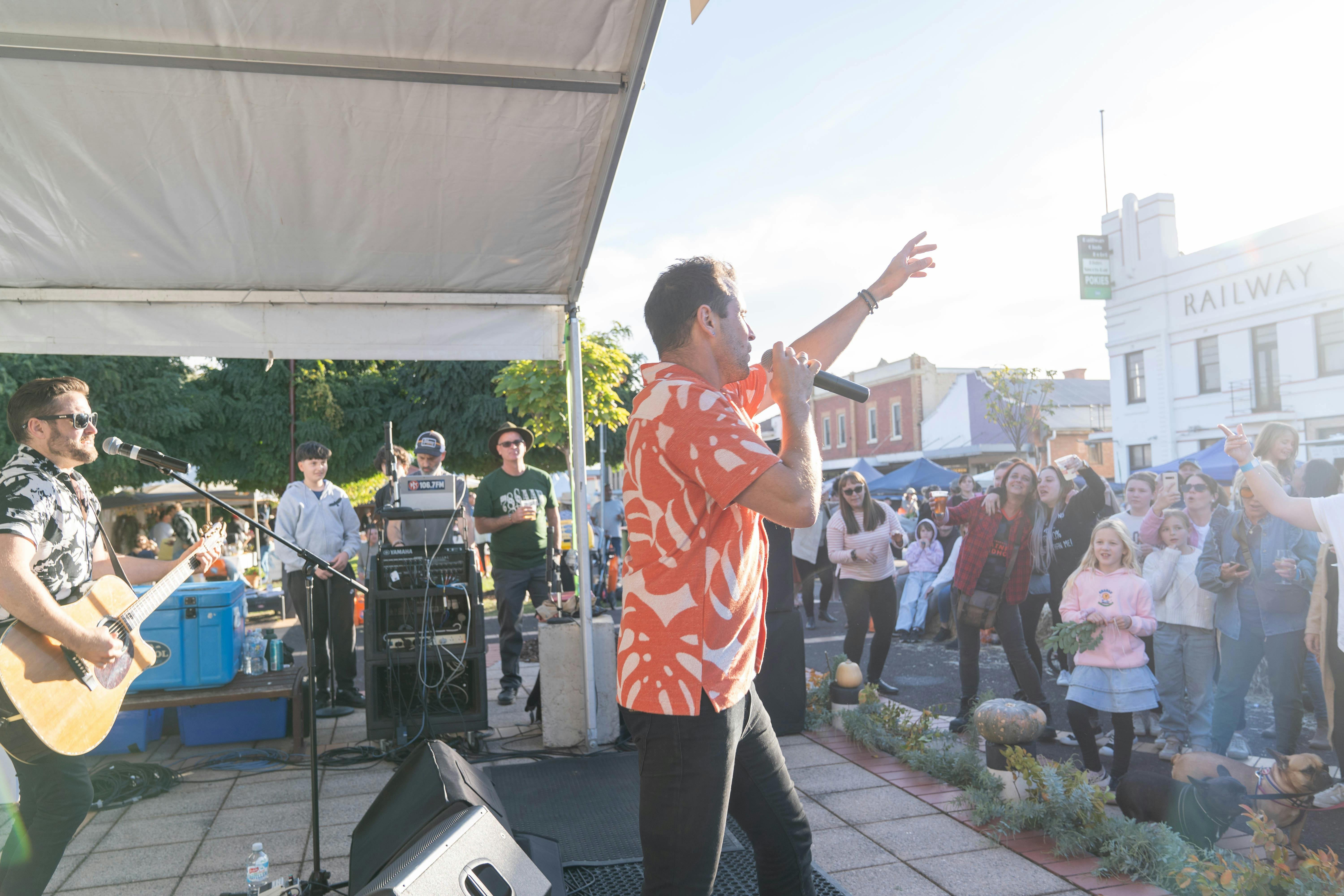 Live Music at Tastes of the Goulburn