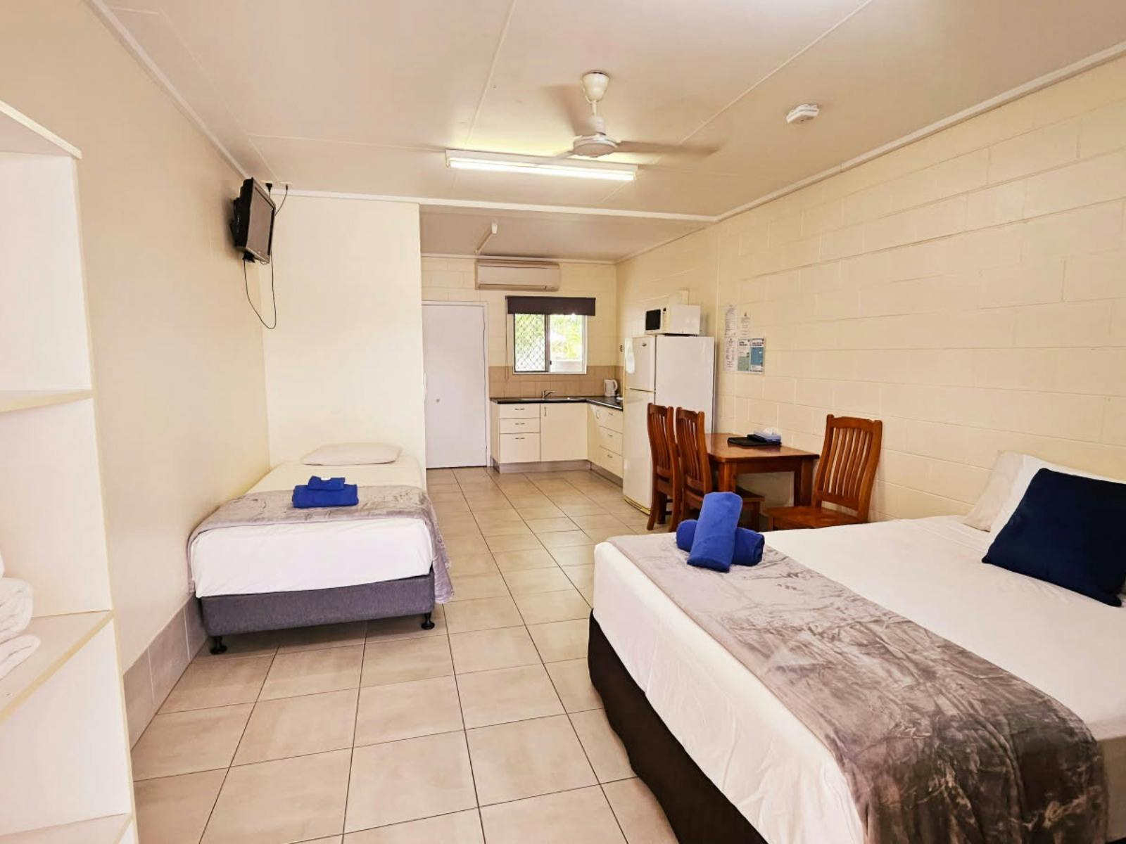 Twin Room with Kitchenette