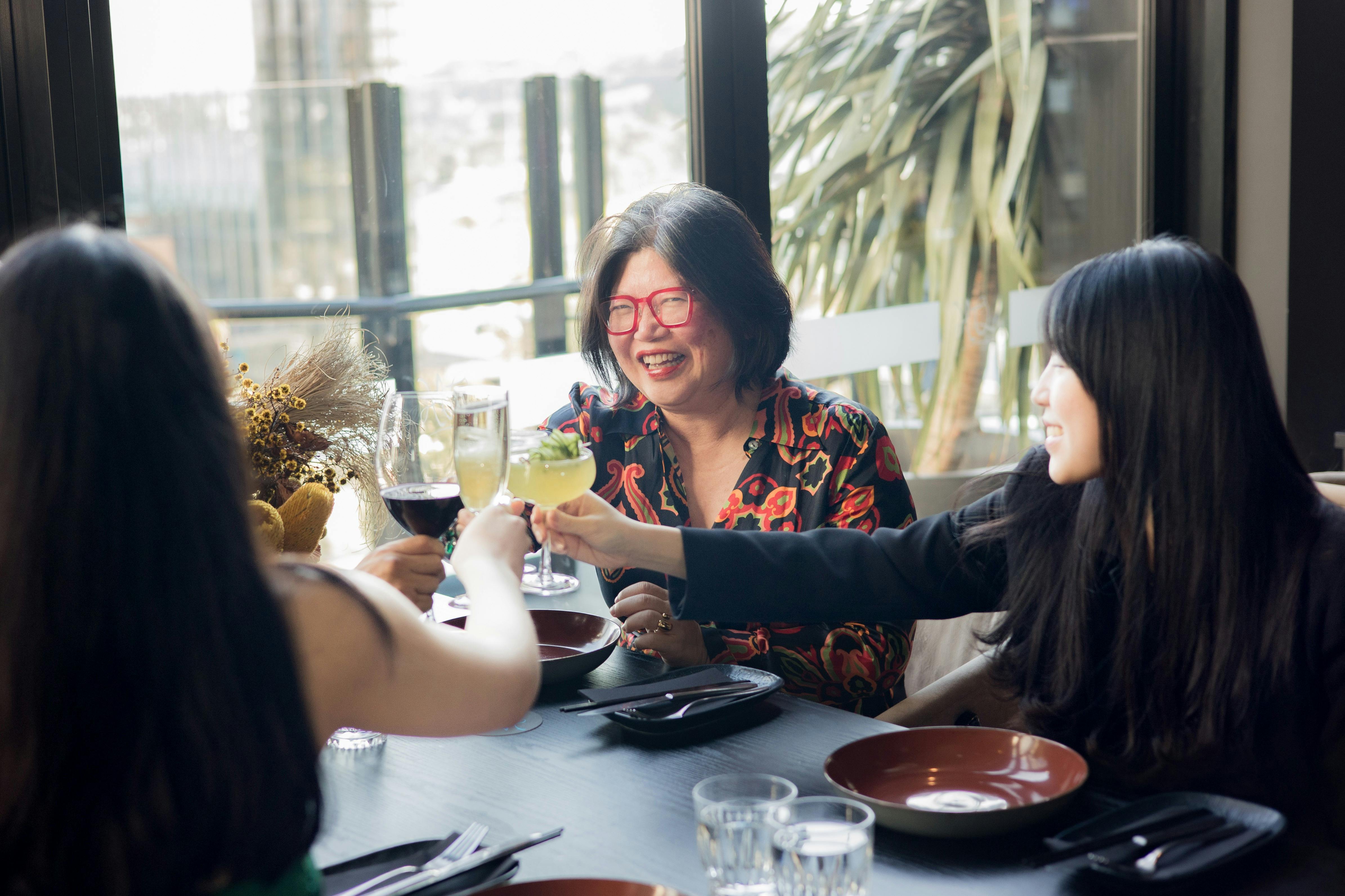 Cheers to Mum 🥂 Celebrate Mother’s Day at HQ with food, drinks & good vibes.