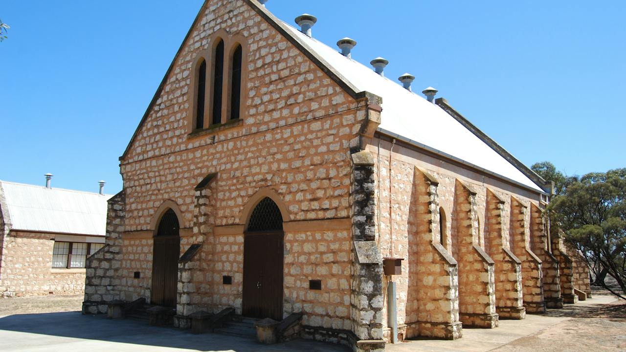 Pella Lutheran Church