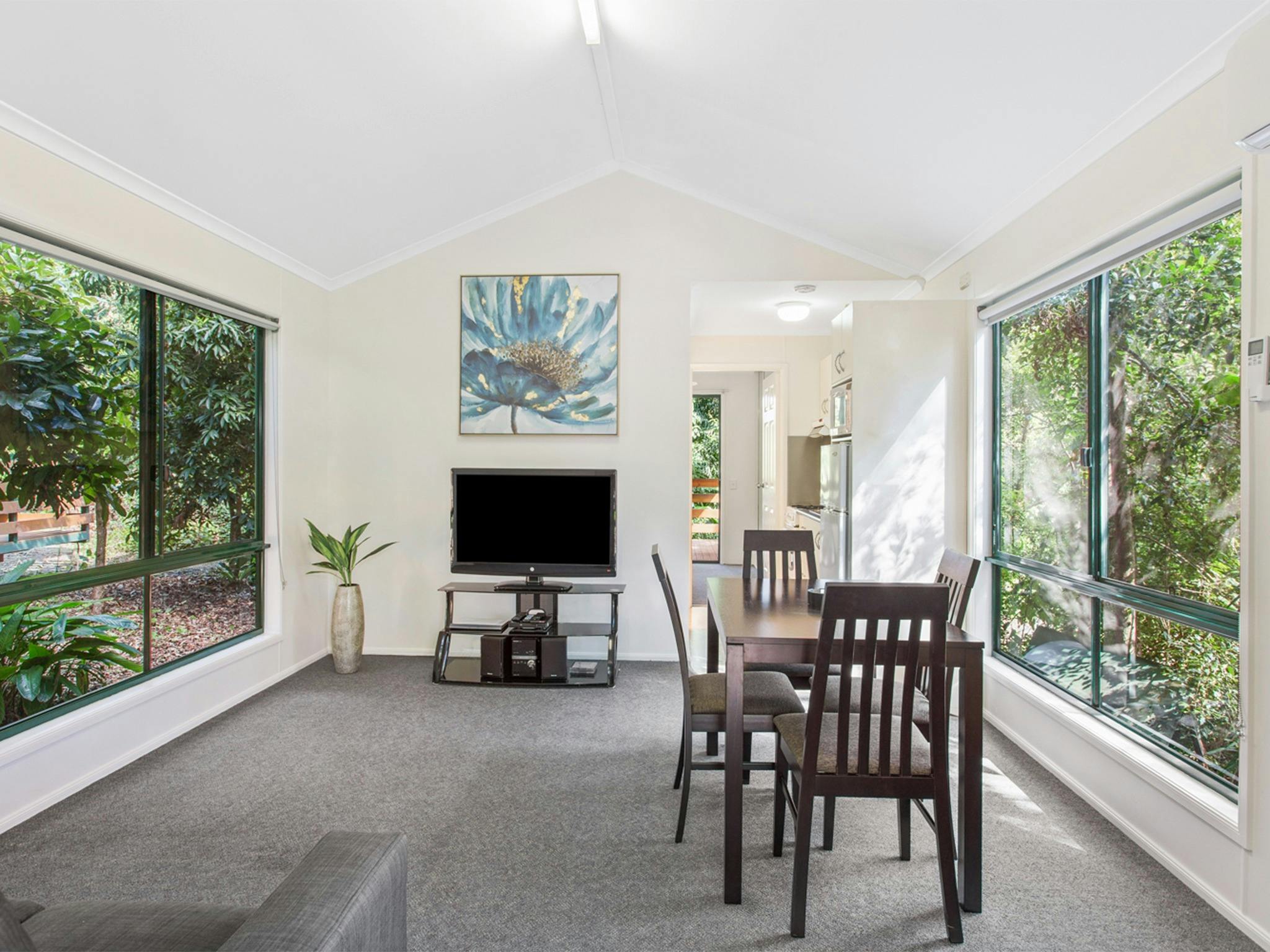 Landsborough Holiday Park | Accommodation | Queensland