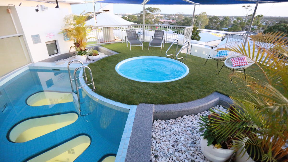Rooftop Spa and Magnesium Plunge Pool
