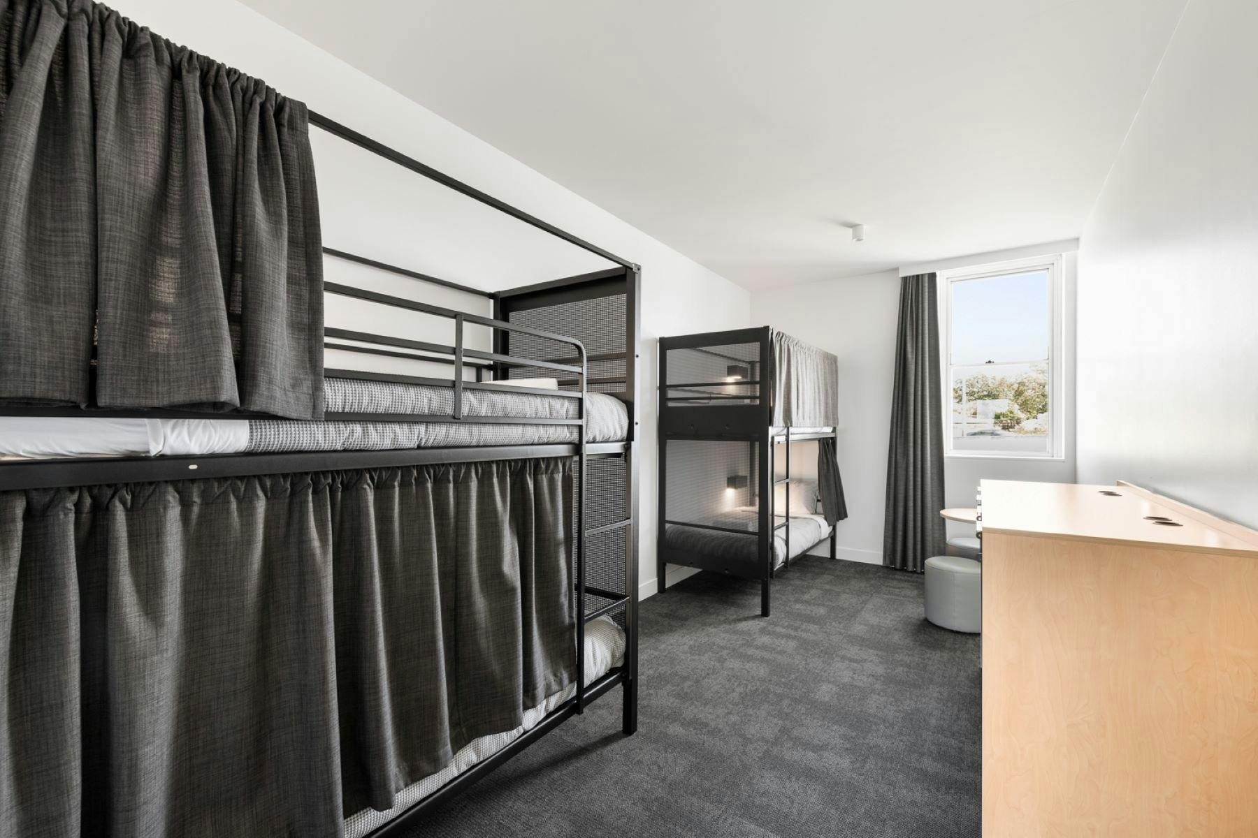 4 Share Ensuite