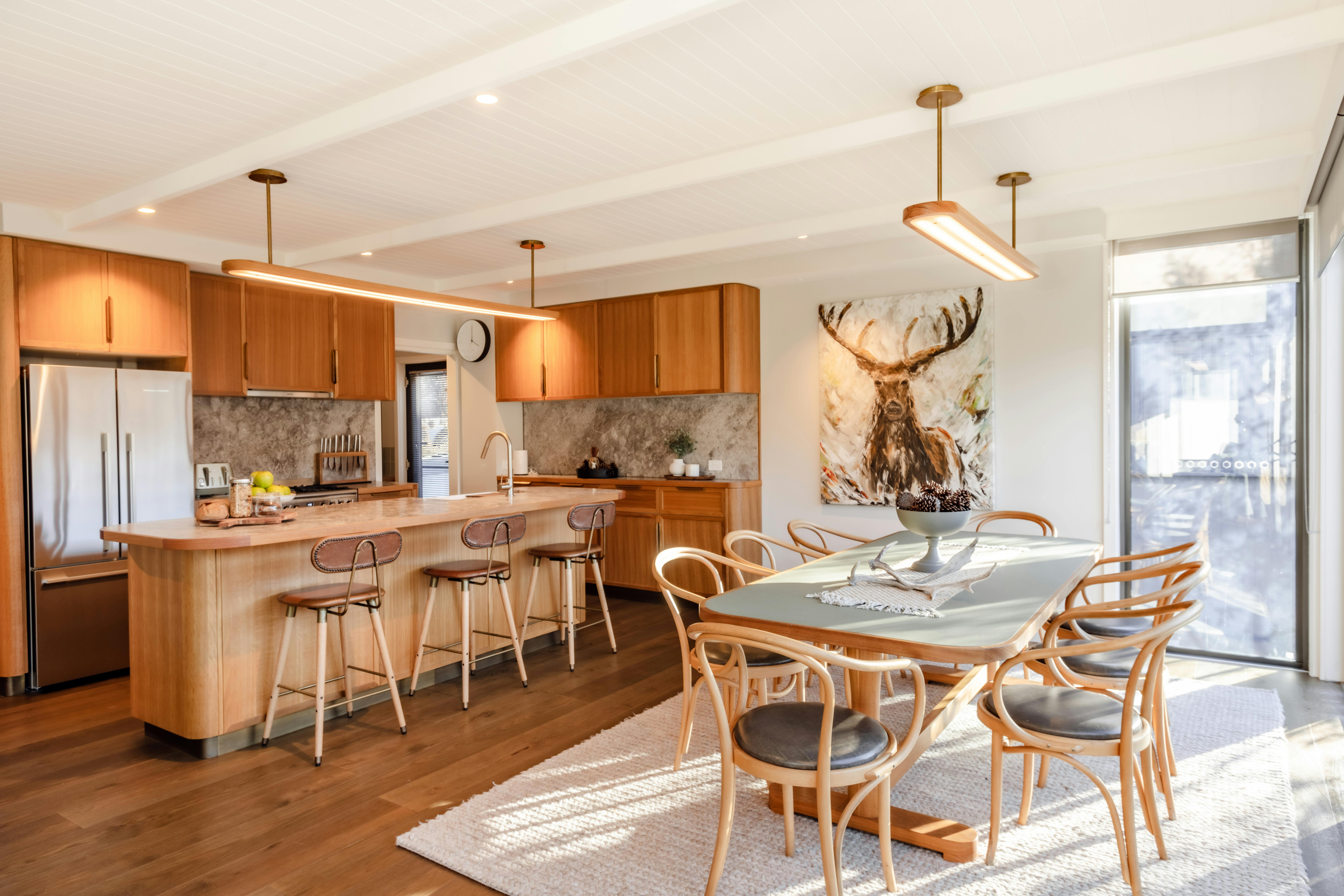 Kitchen & Dining Area