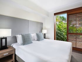 Mantra Aqueous on Port - 2 Bedroom Dual Key Swim Out Apartment