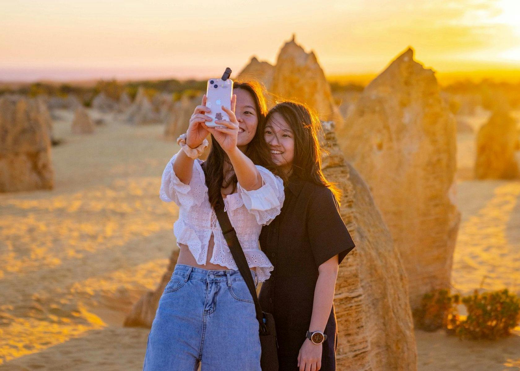 Private Pinnacles Desert Luxury Tour from Perth