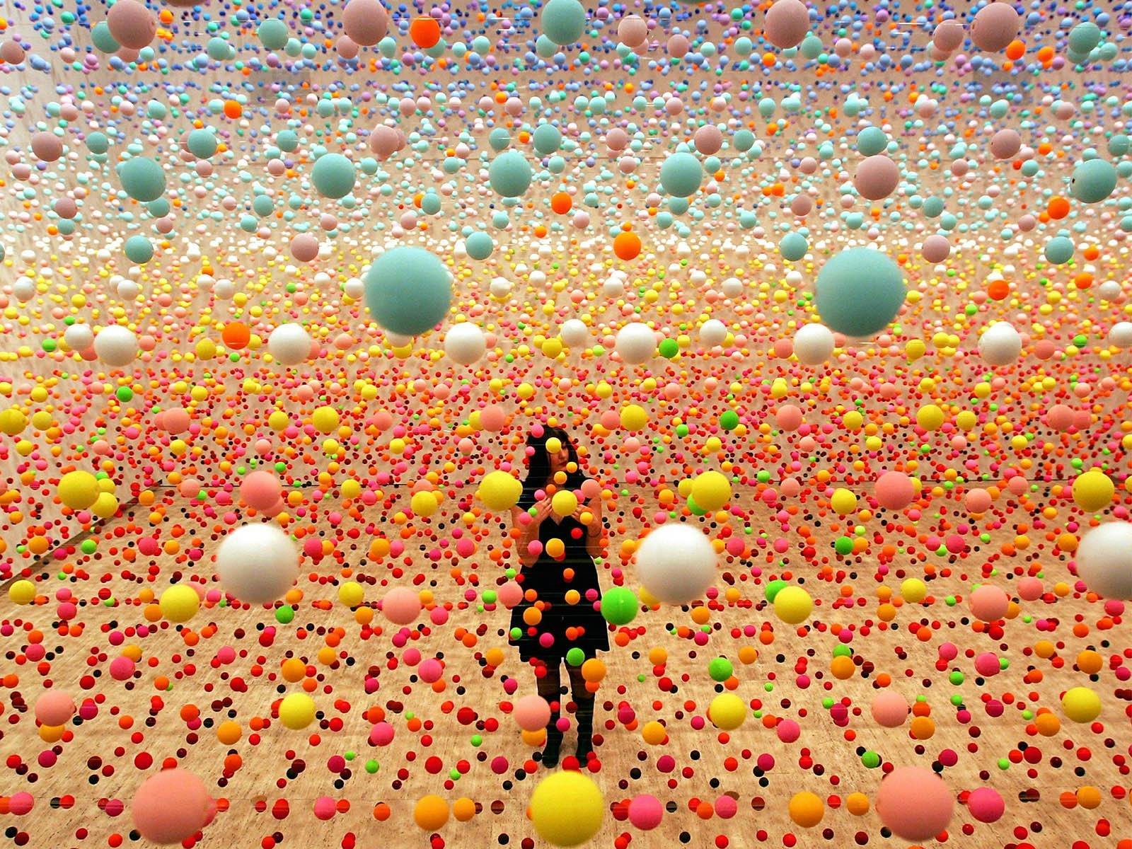 Nike Savvas, Atomic: Full of Love, Full of Wonder 2005