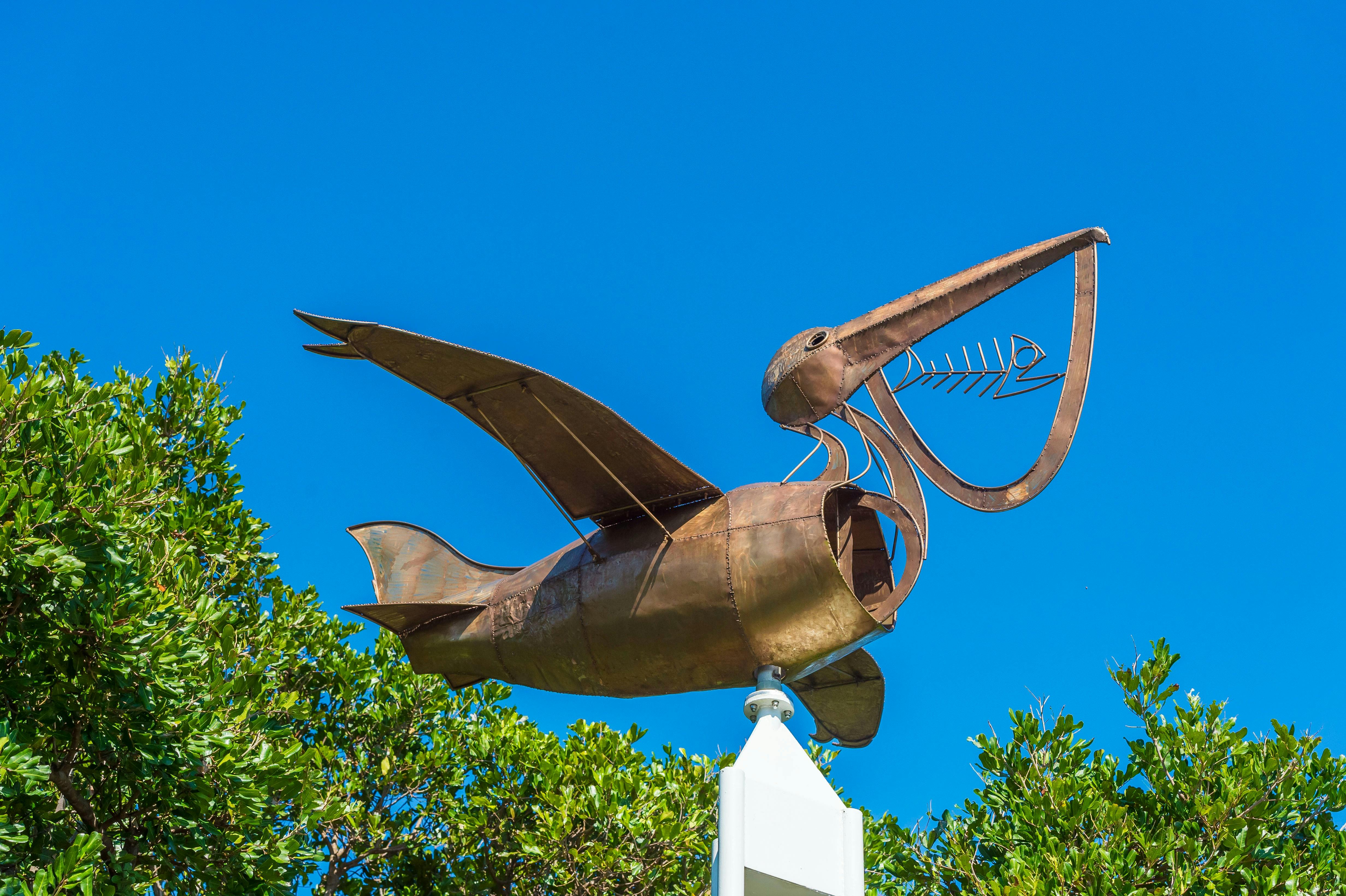 pelican sculpture