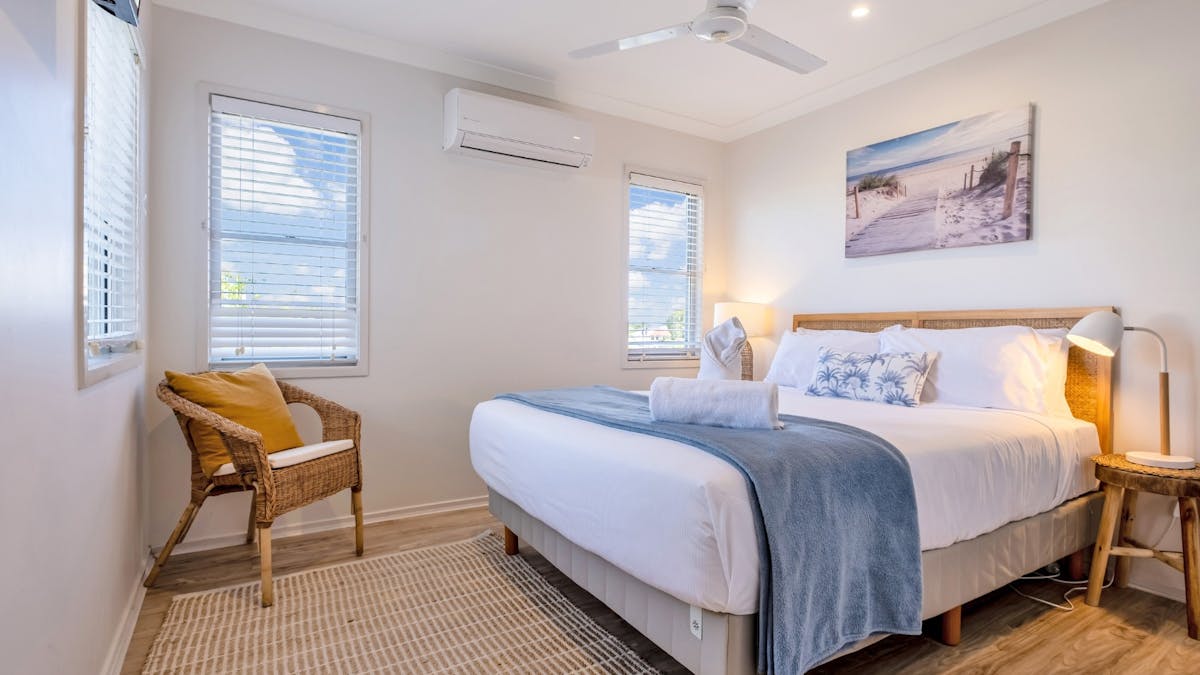 Main bedroom with queen bed