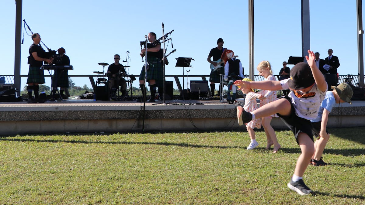 Kids enjoying Piping MaD