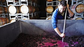 Hanging Rock Winery