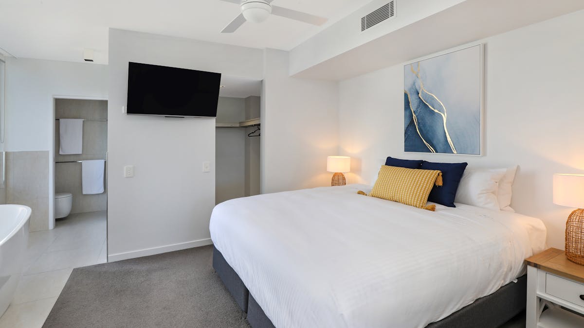 Main Bedroom with open bathroom