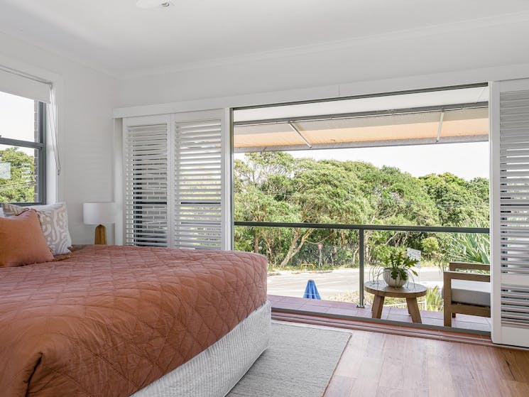 1 James Cook Apartments - Byron Bay - Bedroom (