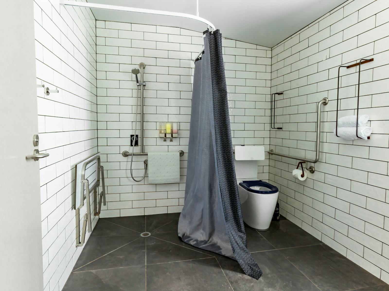 Ross Caravan park Tannery Rooms disabled bathroom