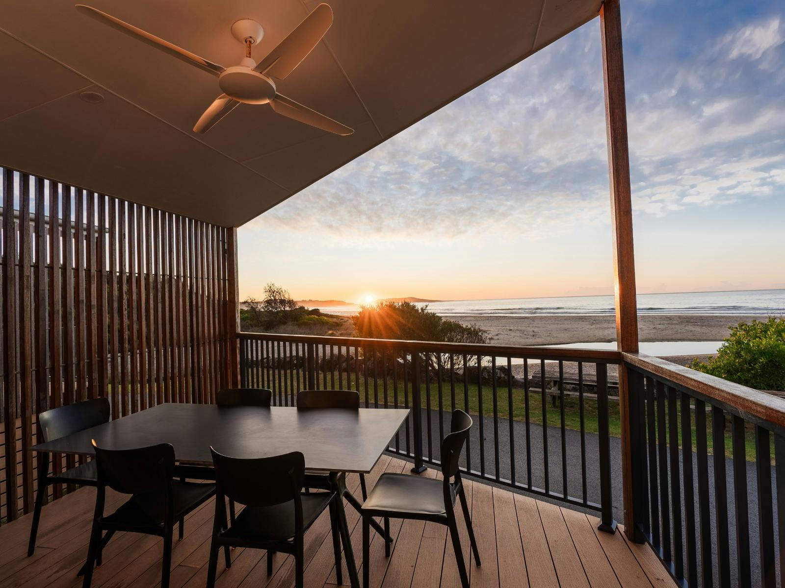 THP_RacecourseBeach_Premium_Beachfront_Villa_2BR