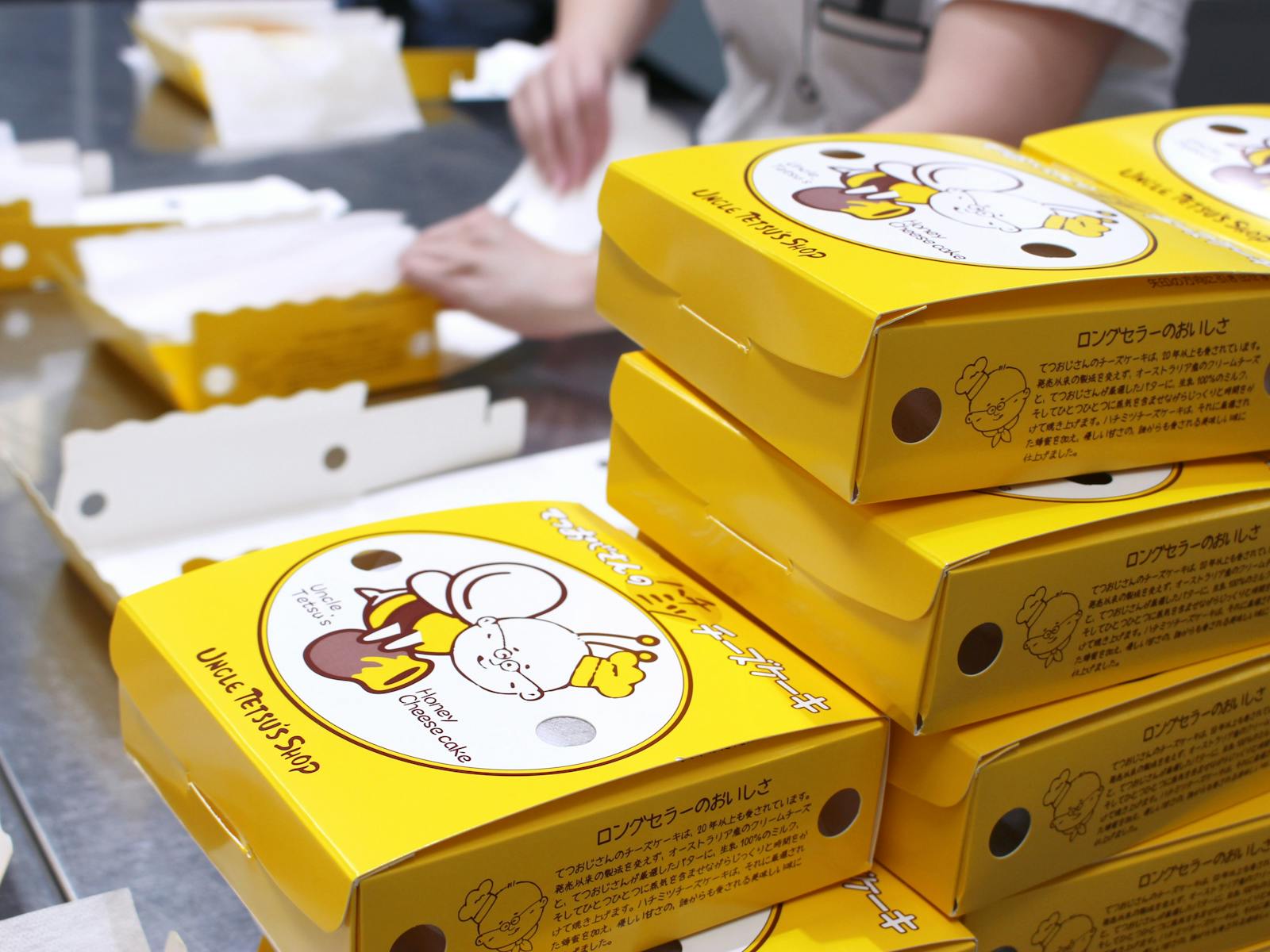 Uncle Tetsu’s Honey Earl Grey Cheesecake