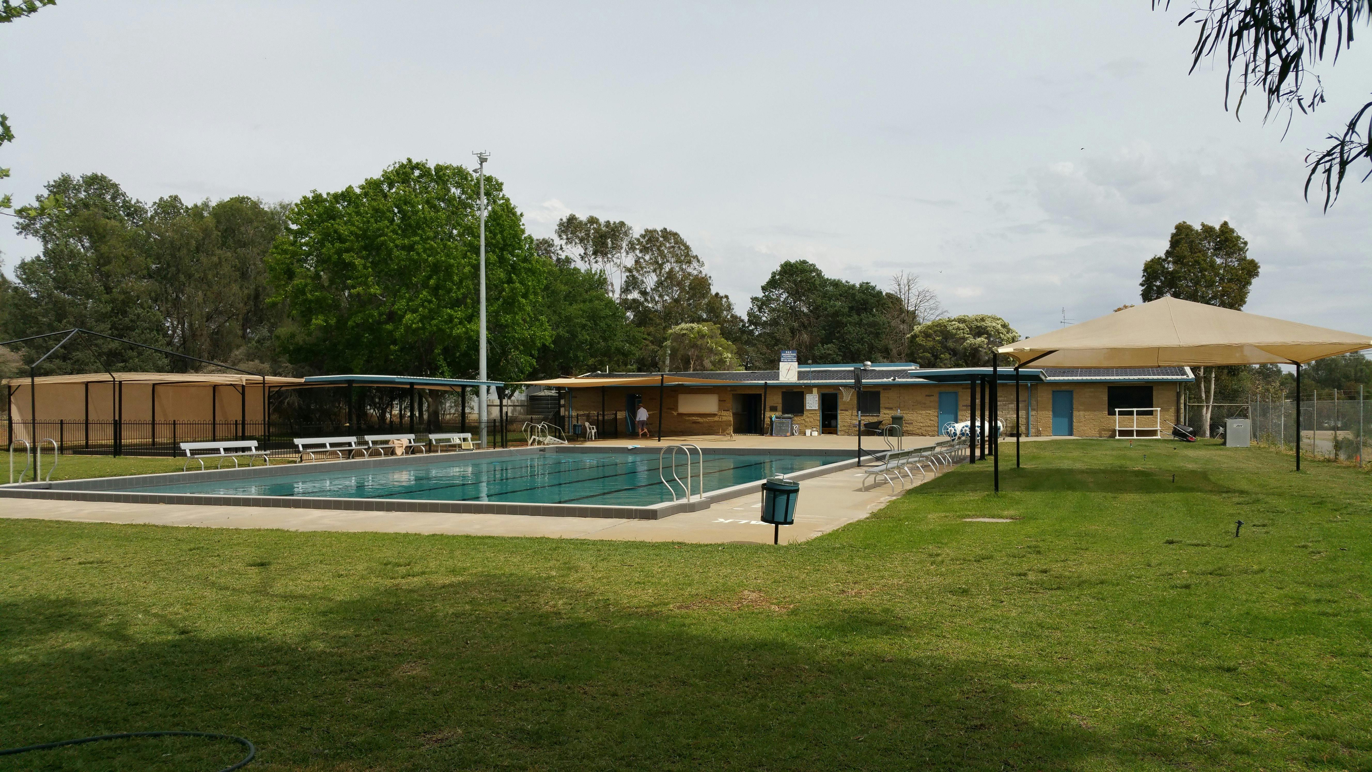 Coleambally Swimming Pool NSW Holidays & Things to Do