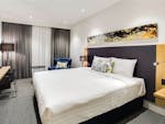 King room at Quality Hotel Rules Club Wagga Wagga