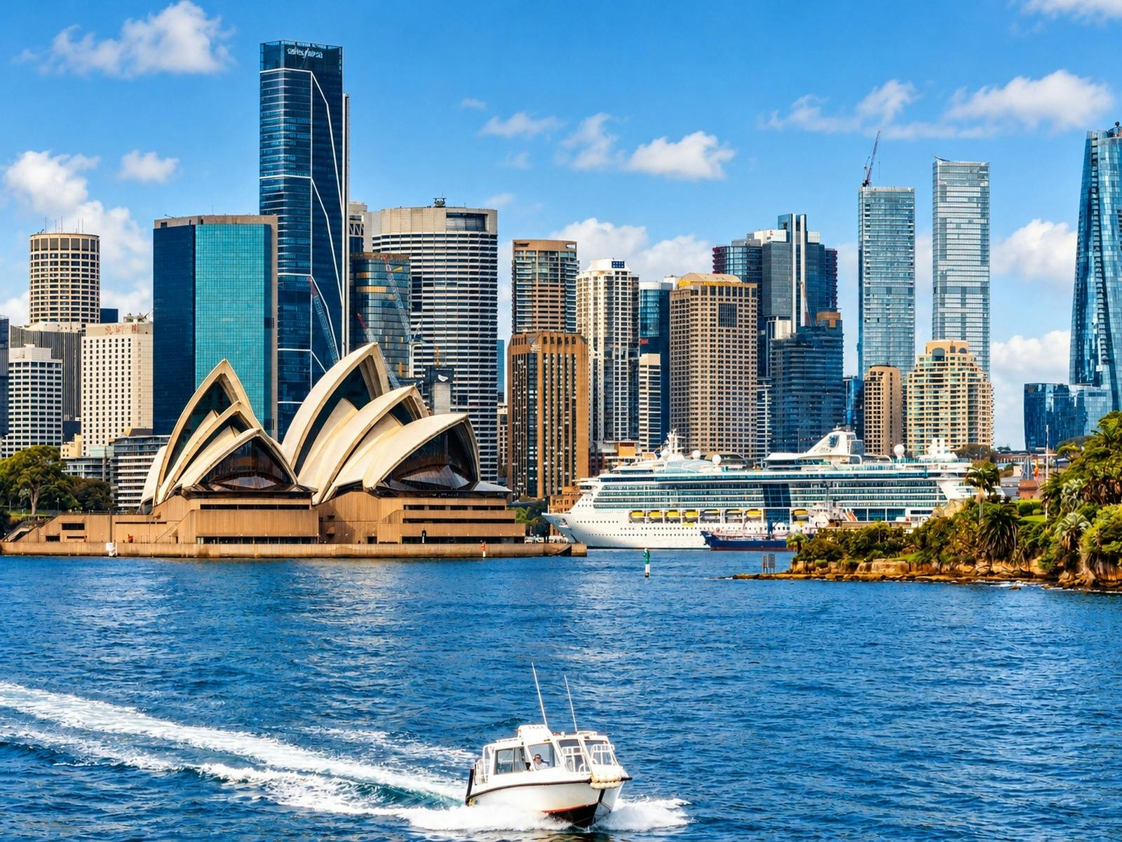 45 minute private Sydney Harbour cruise near the Sydney Opera House