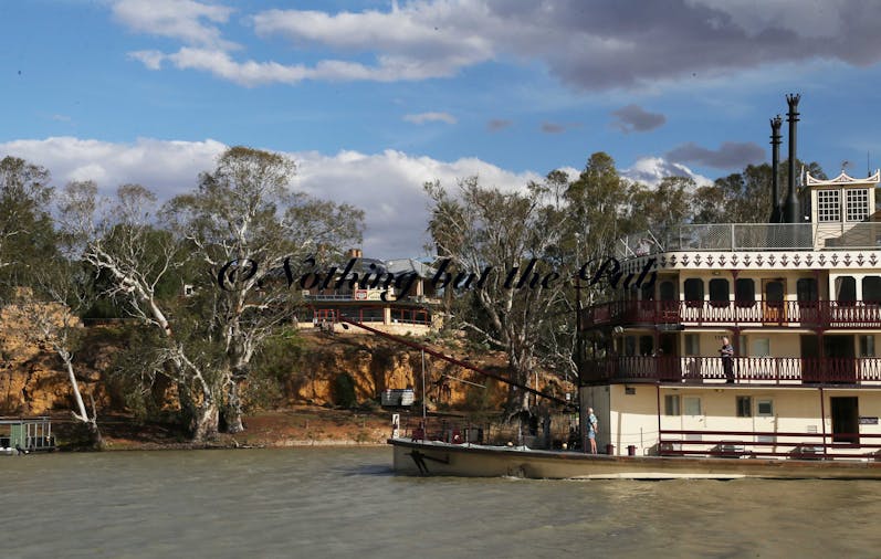 Swan Reach Hotel