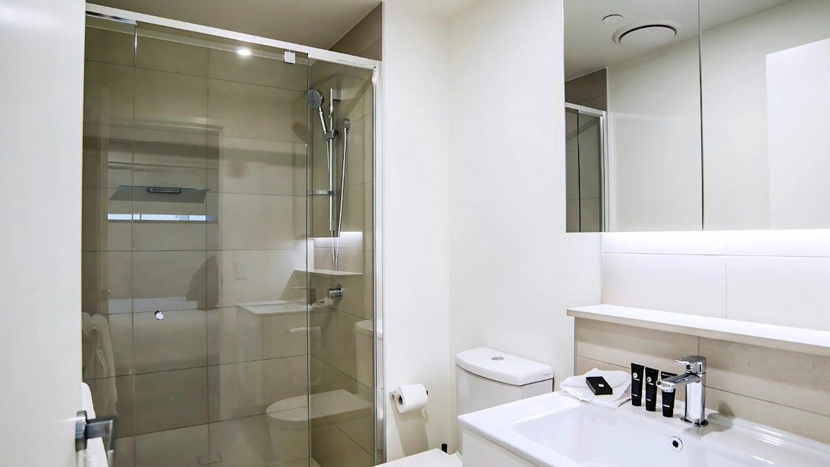 2 Bedroom Main Bathroom