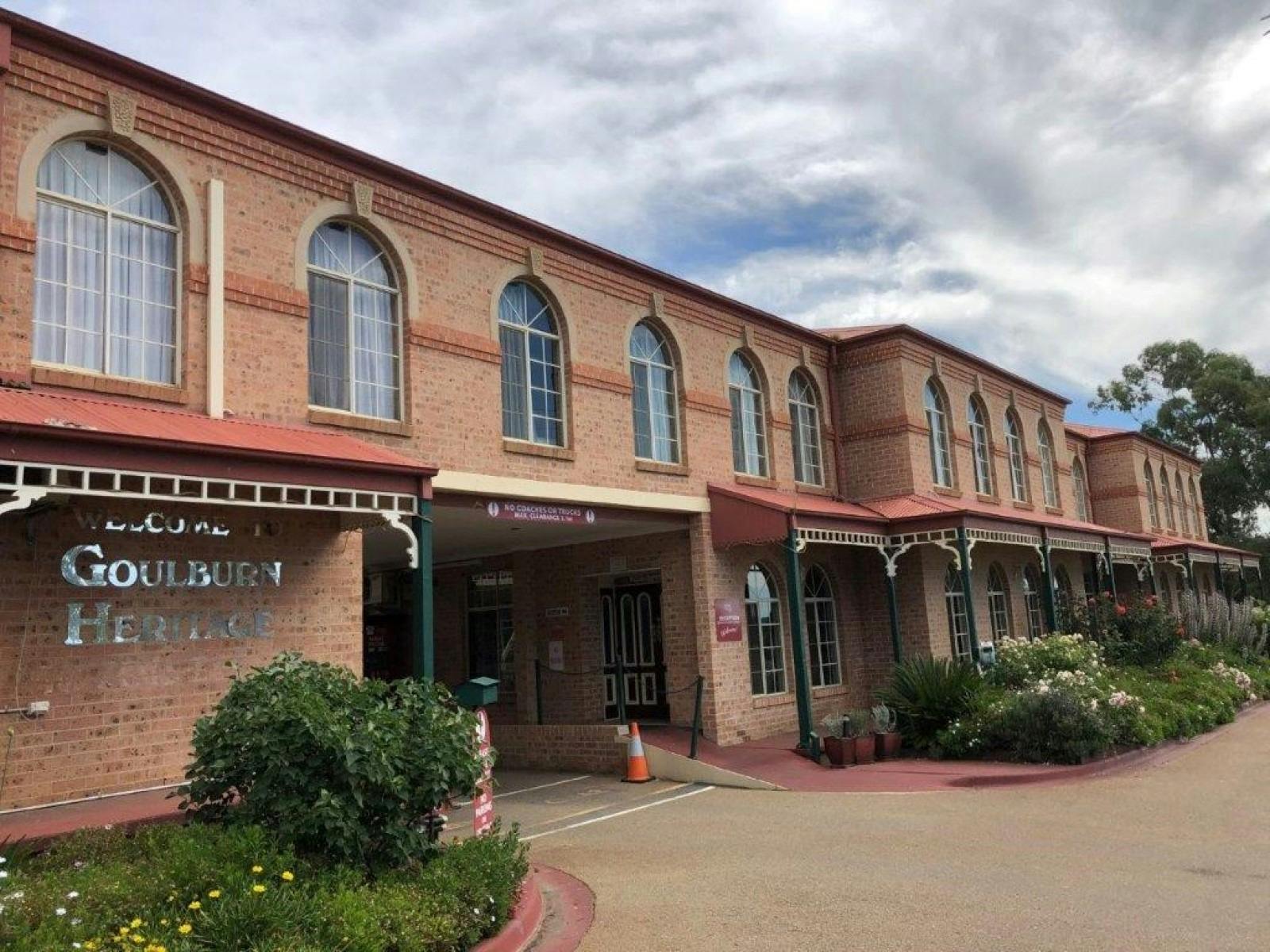 Family Rooms - sleeps 6