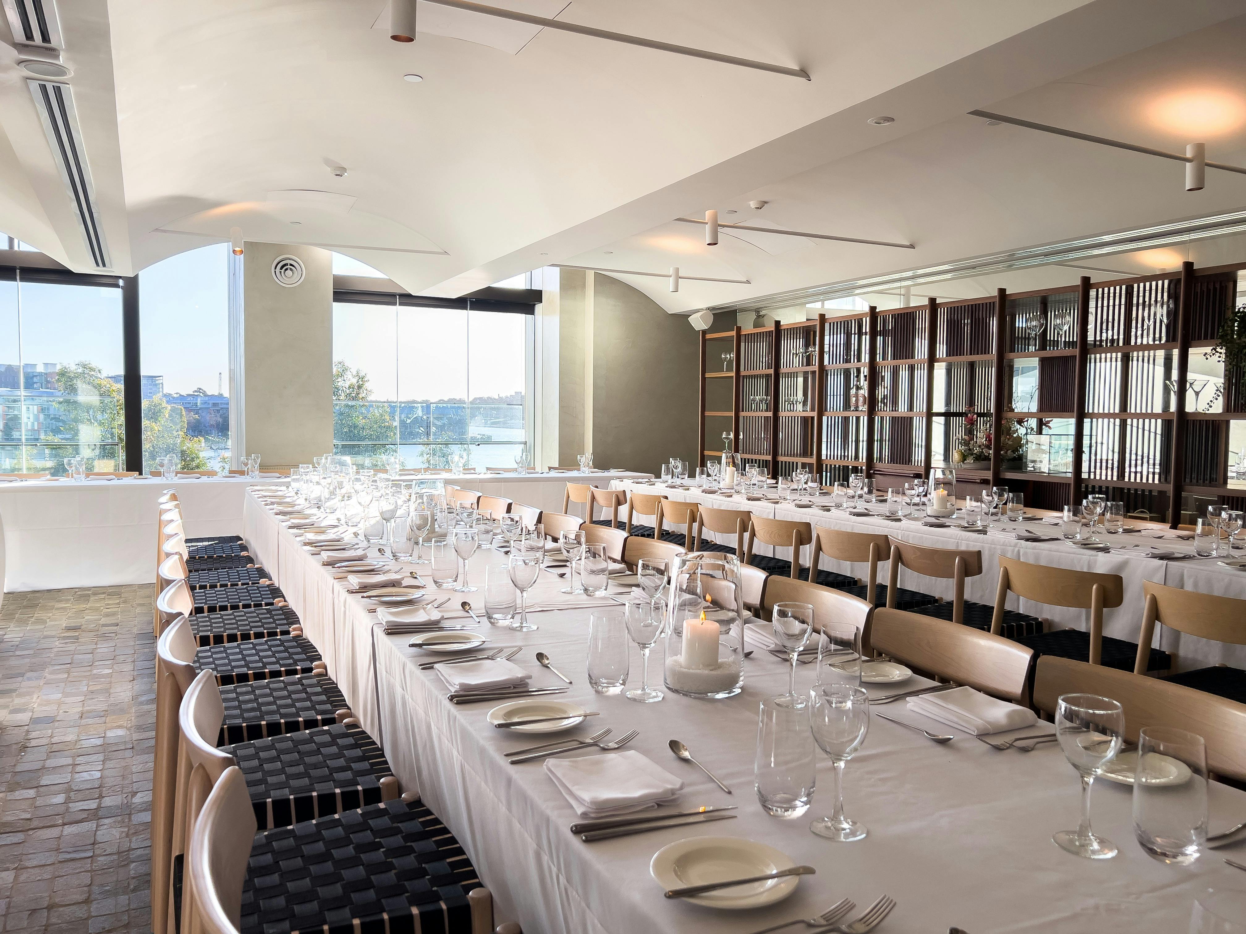 Harbour Rom in Long Tables