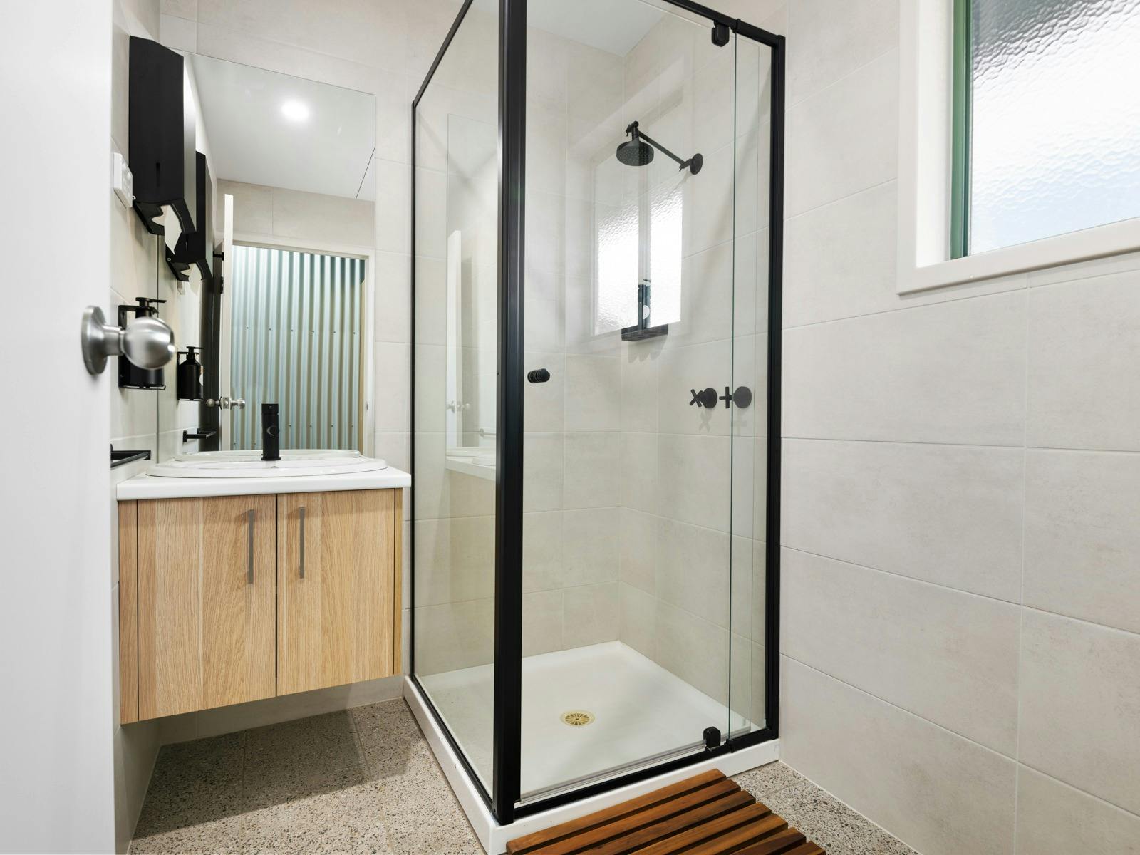 롯지 룸 1 및 2의 공용 욕실