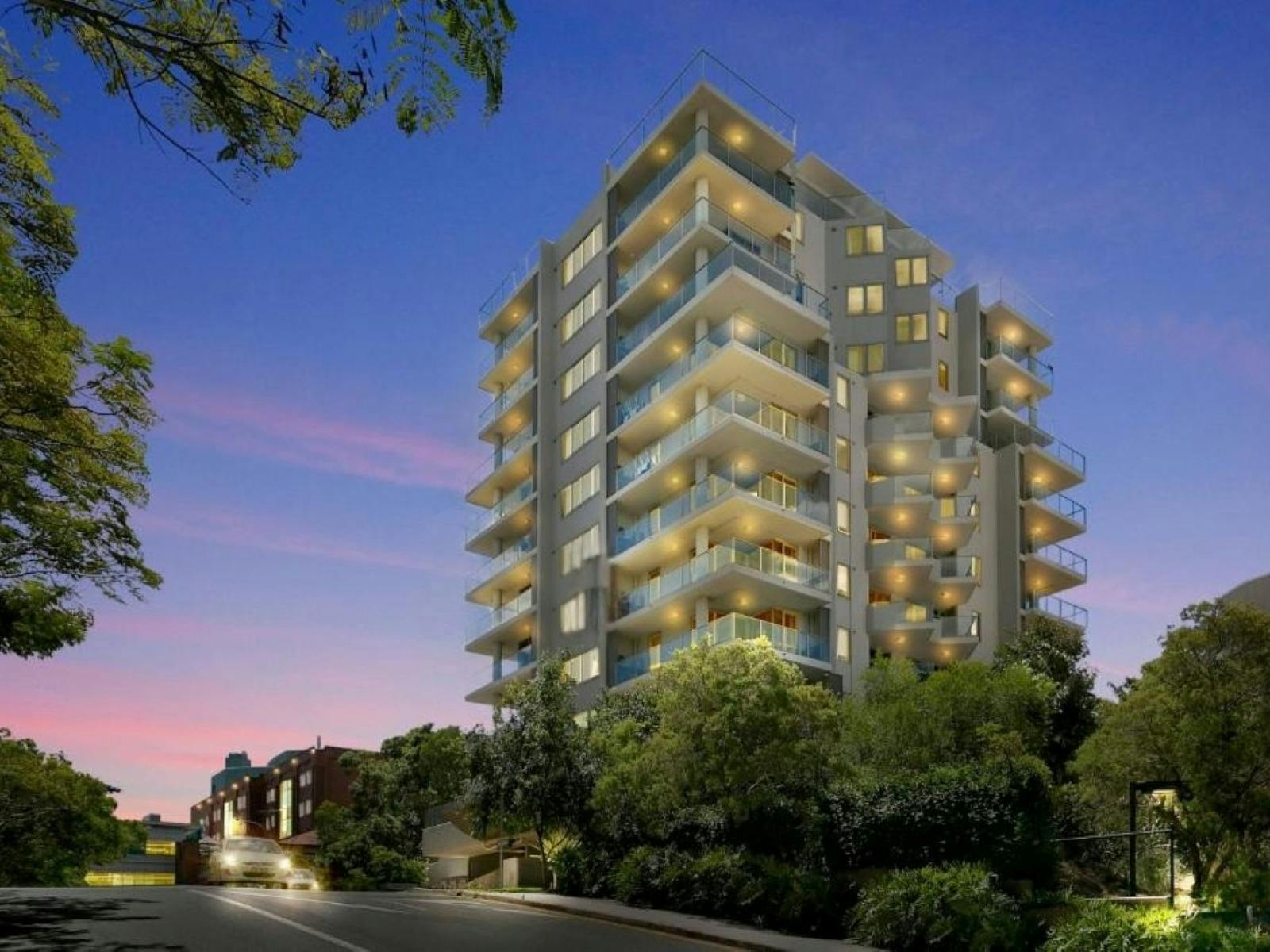 Dusk shot of Hotel Diana South Brisbane Dusk shot of Hotel Diana South Brisbane