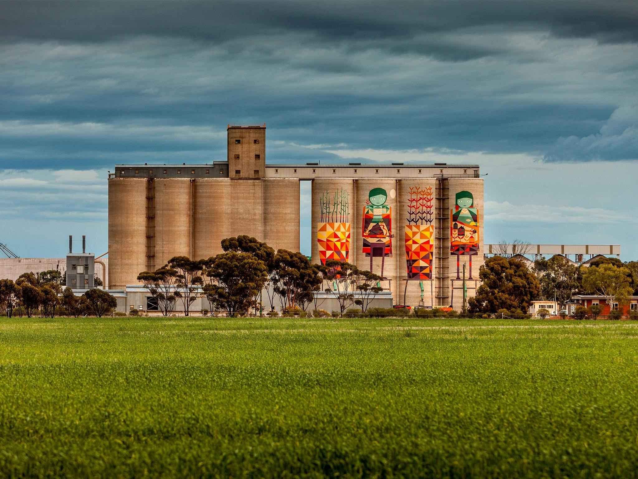 Merredin Silos. Kyle Hughes-Odgers for PUBLIC 2017. Photo by Bewley Shaylor