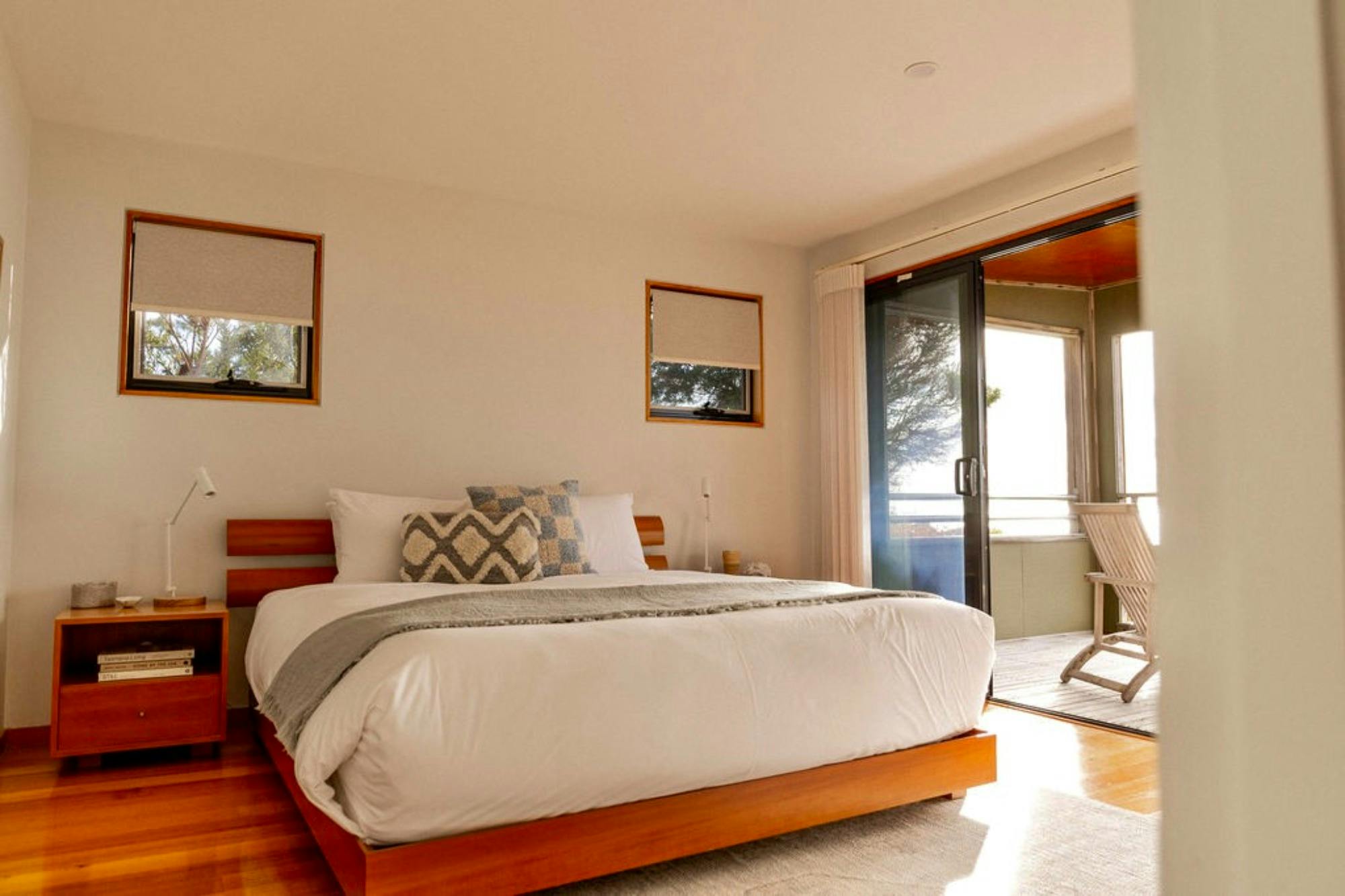 Oriole Bay of Fires Masterbedroom