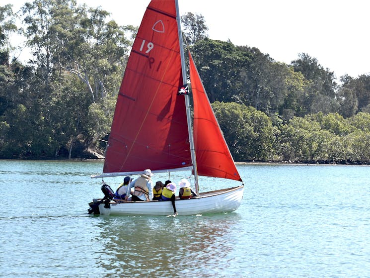 Sailurunga_Childrensailing