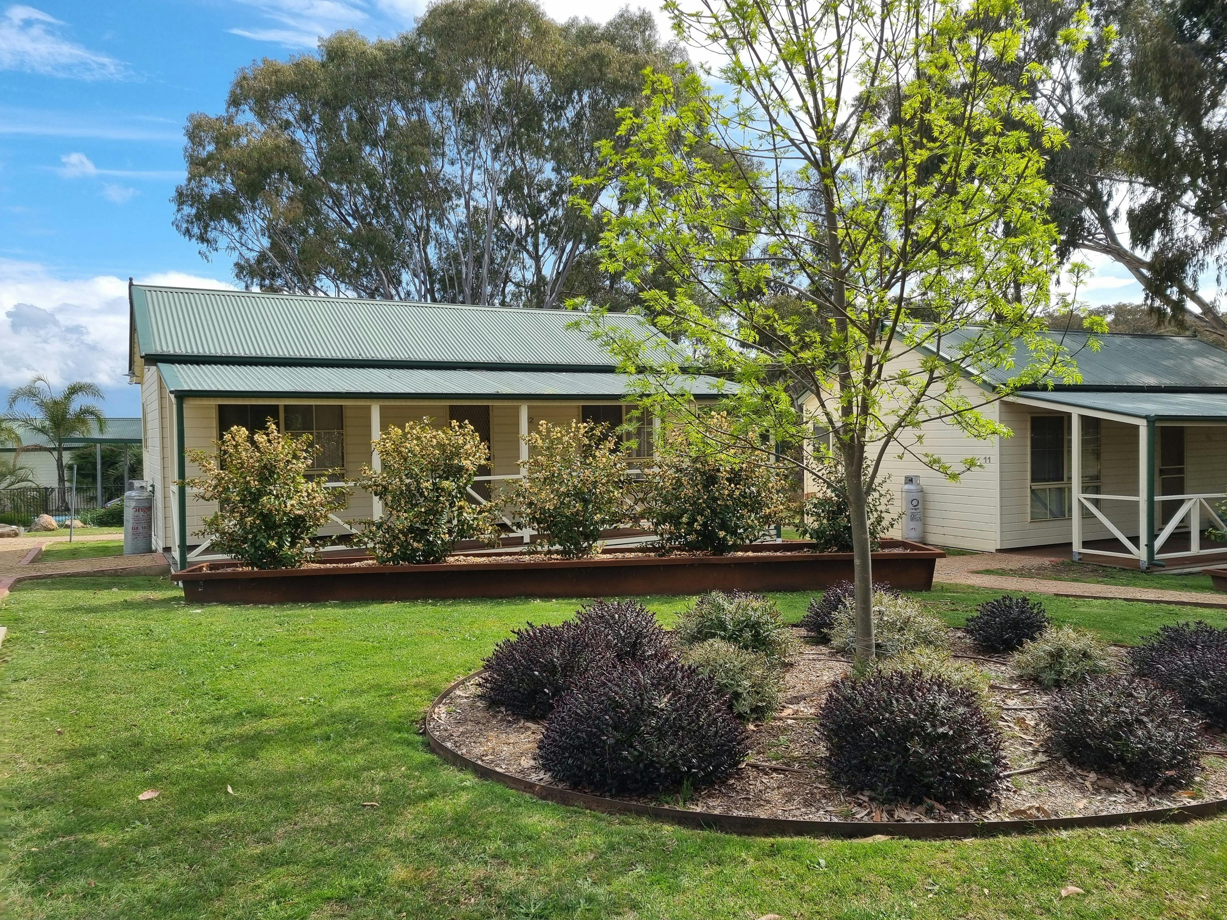 Front of 1 Bedroom Spa Cottage
