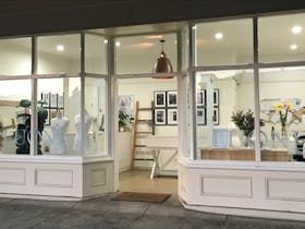 LUONE shop facade