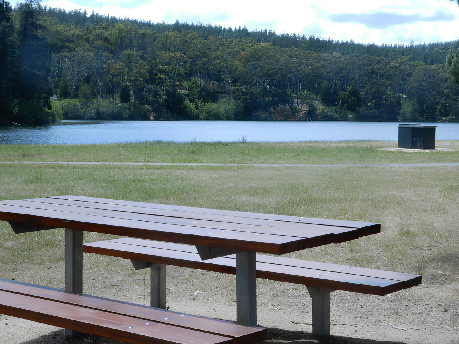 Picnic Table at St Georges Lake inside Creswick National Park
