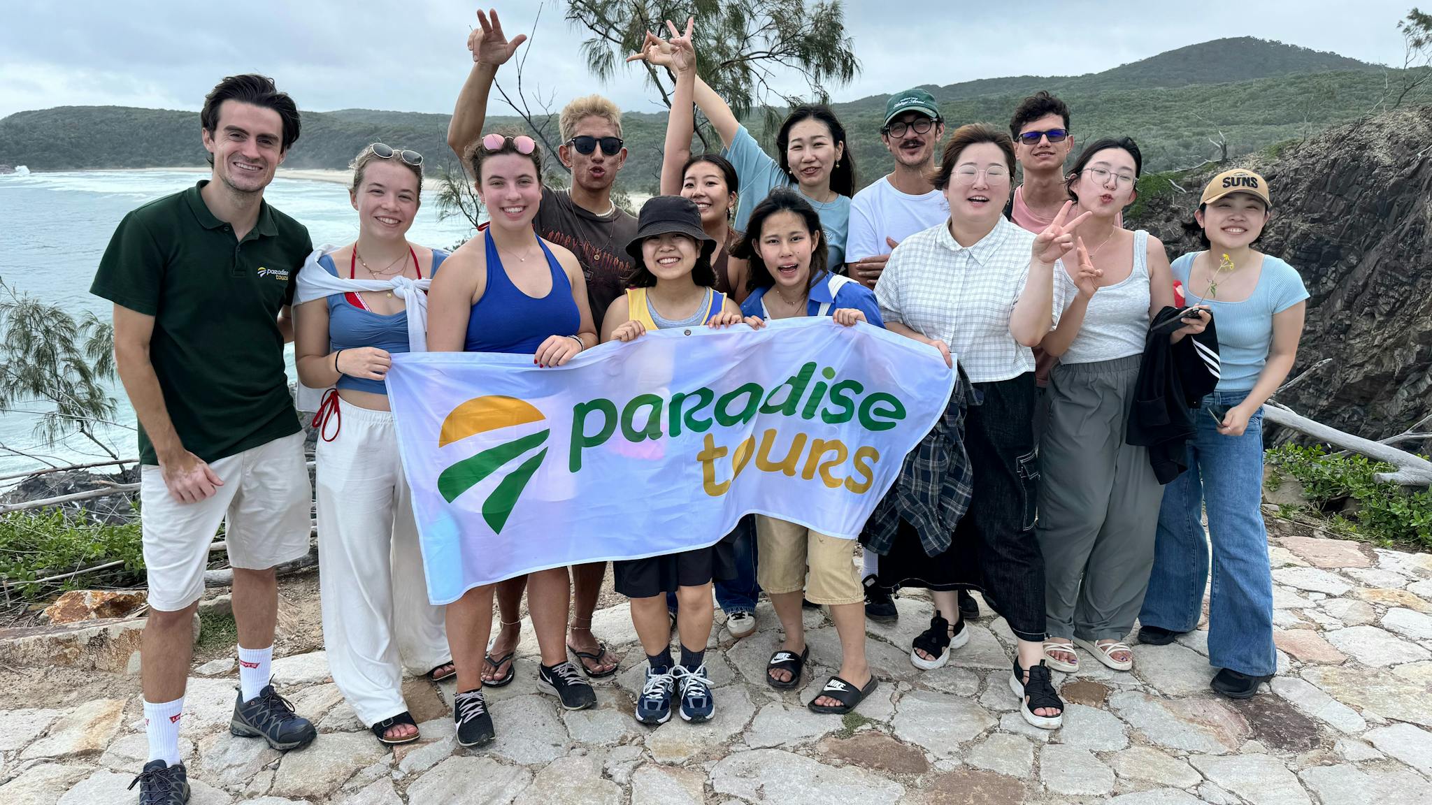 Paradise Tours group at Noosa Heads Paradise Tours group at Noosa Heads