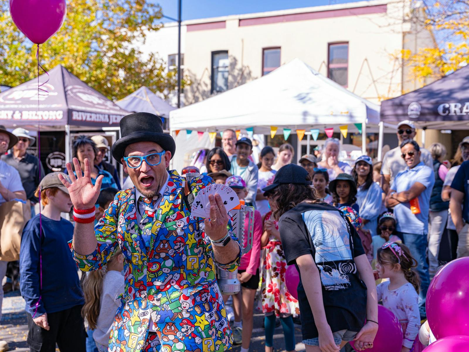 Entertainer The Pretty Amazing Jono at Falling Leaf Festival Tumut