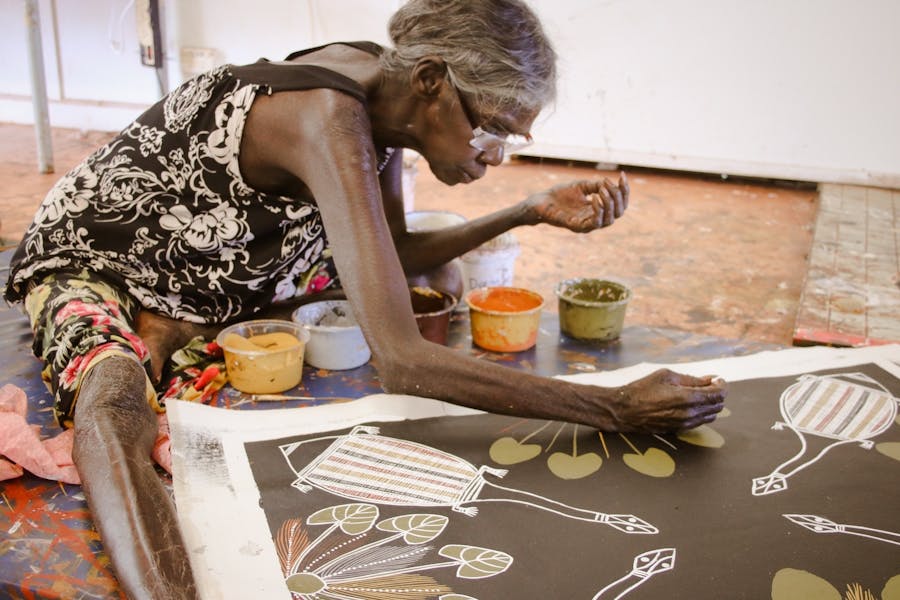 Bula'bula artist Joy Borruwa Painting