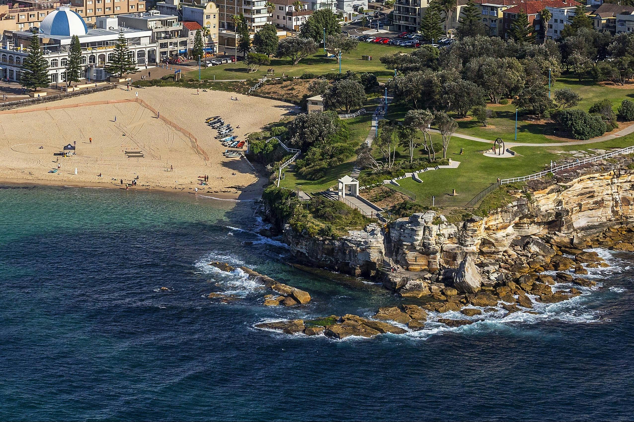 Giles Baths Sydney, Australia Official Travel & site
