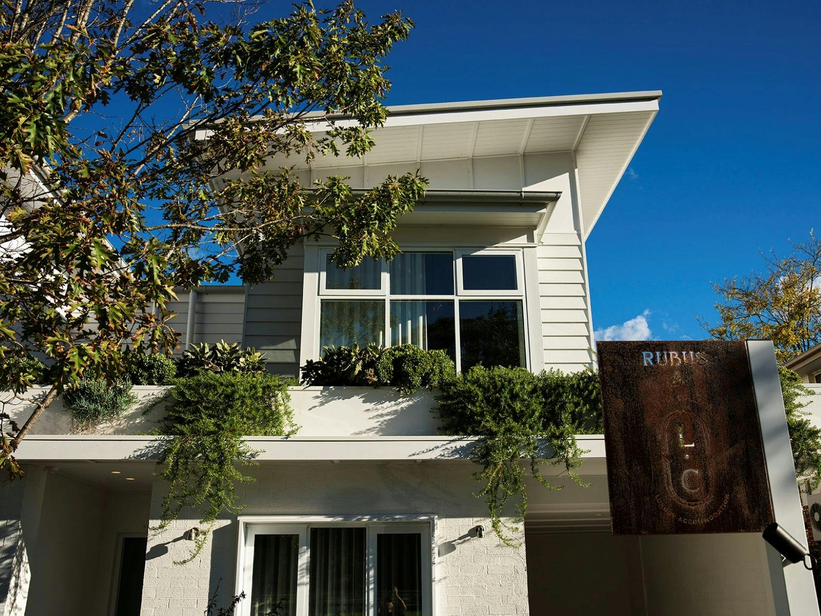 Rubus Residences Berry by Linnaeus Collection