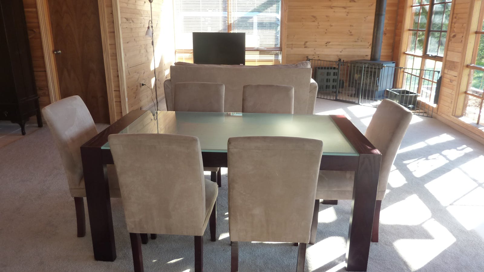 Pinot Cottage Dining Room